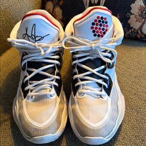 Nike White and Black Athletic Shoes with Red Accents